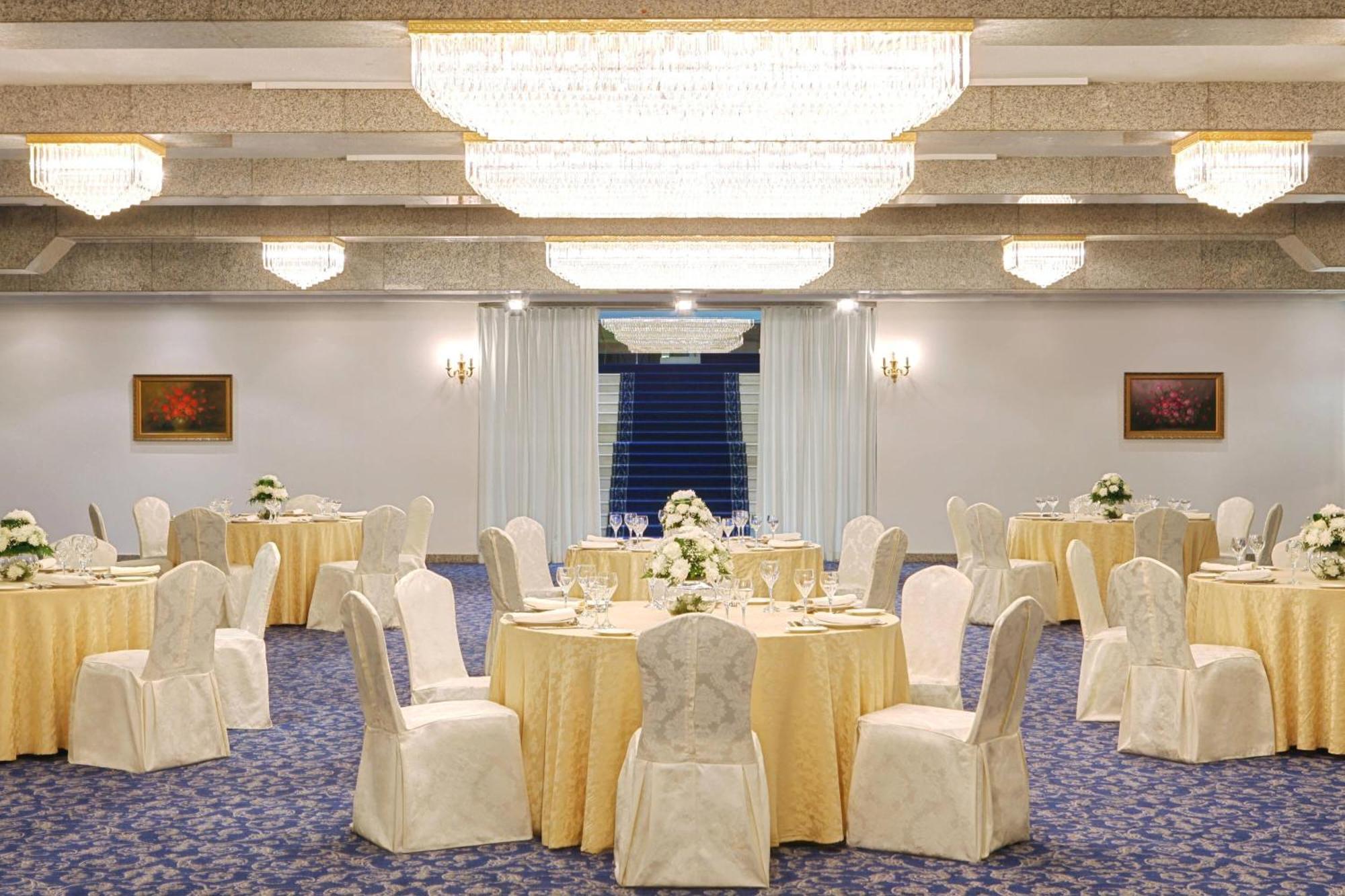 Hotel Sheraton - Saudi Brothers Commercial Company Branch