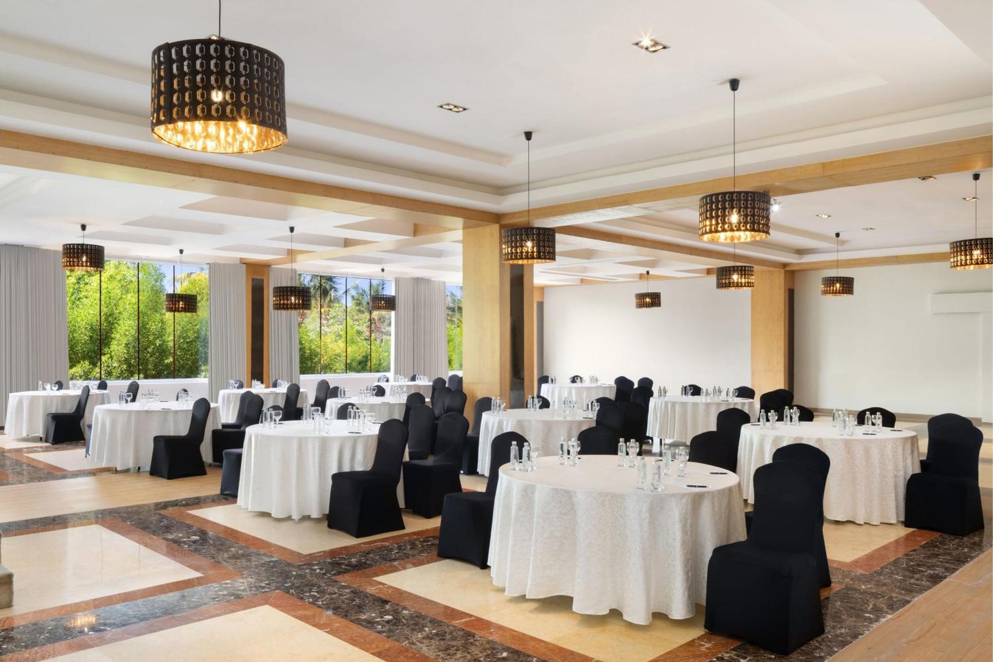 Hotel Sheraton - Saudi Brothers Commercial Company Branch Djeddah